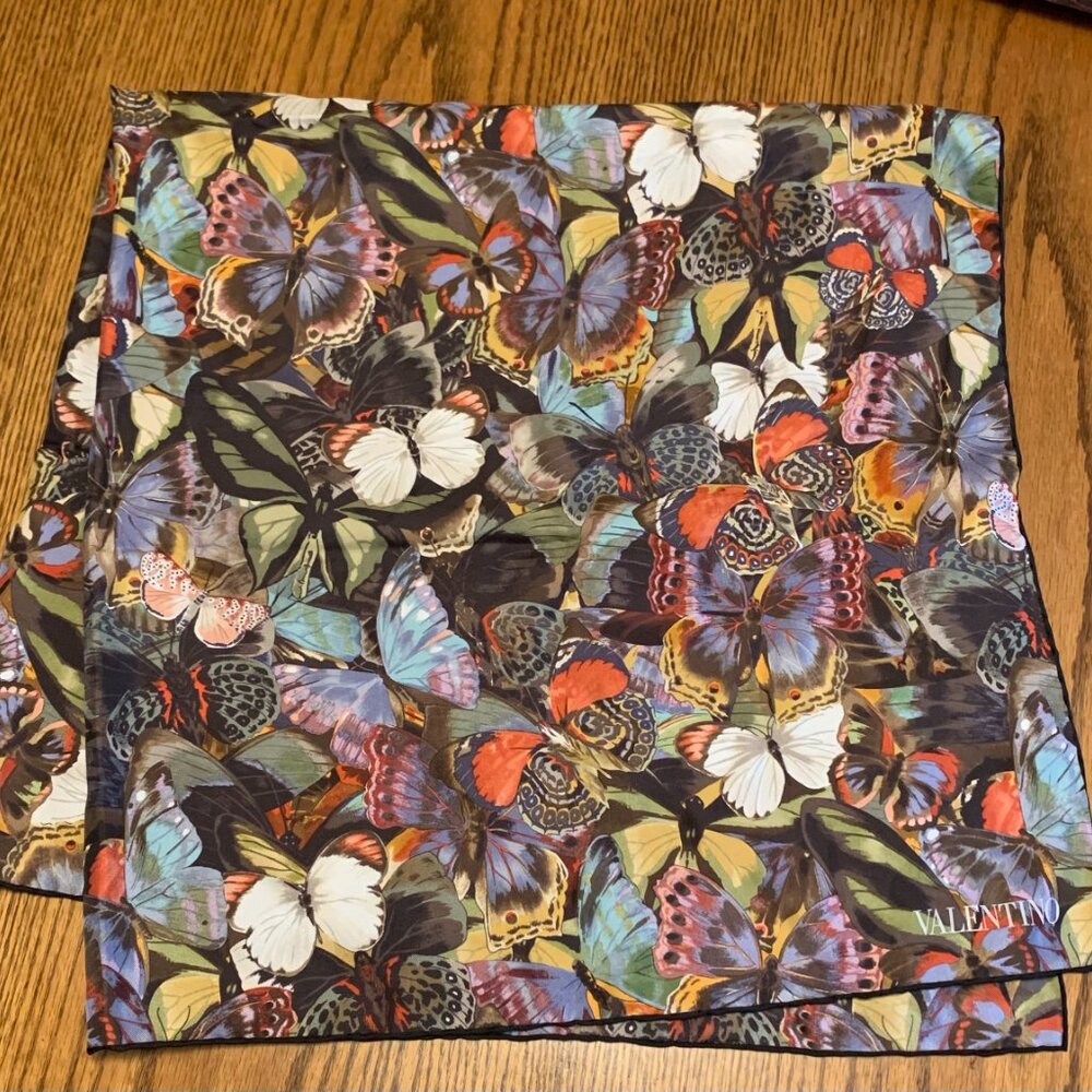 Valentino Silk Scarf, Butterfly, with original Box - Picture 3 of 6